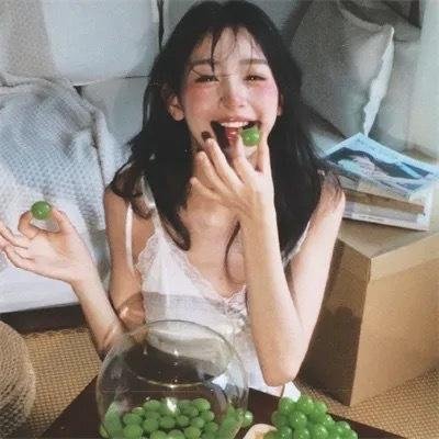 心不在焉的服务生